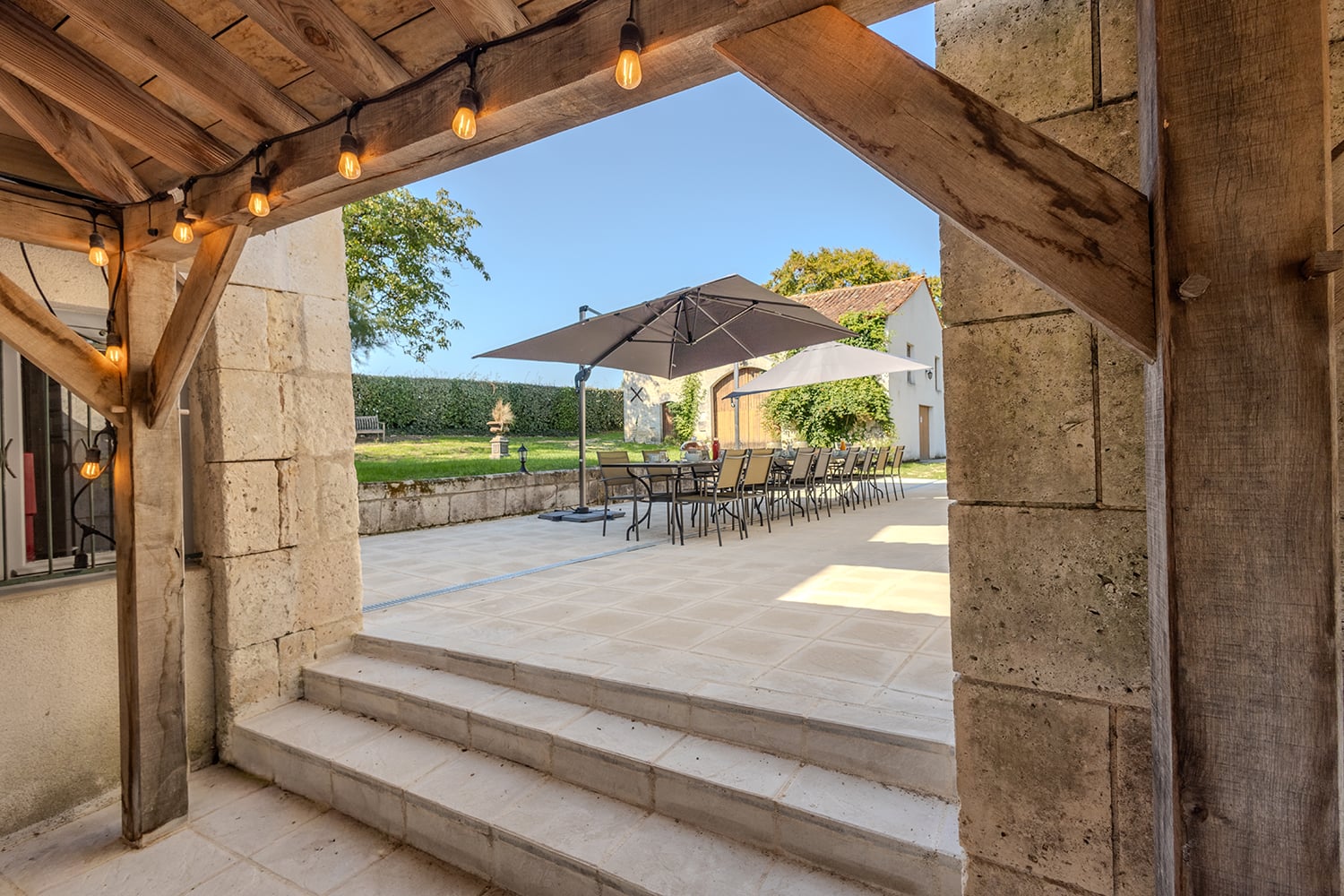 Terrasse pour les repas