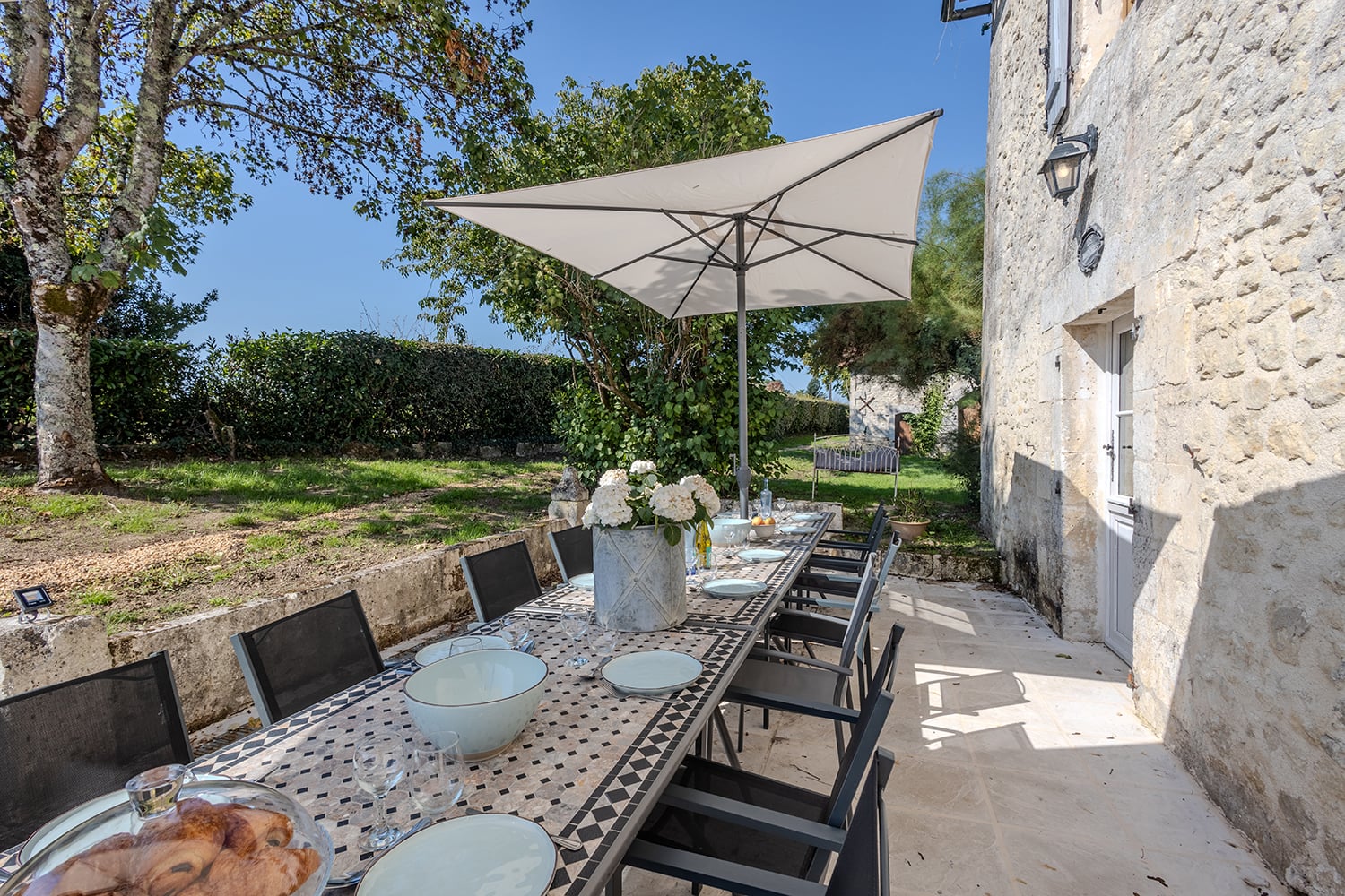Terrasse pour les repas