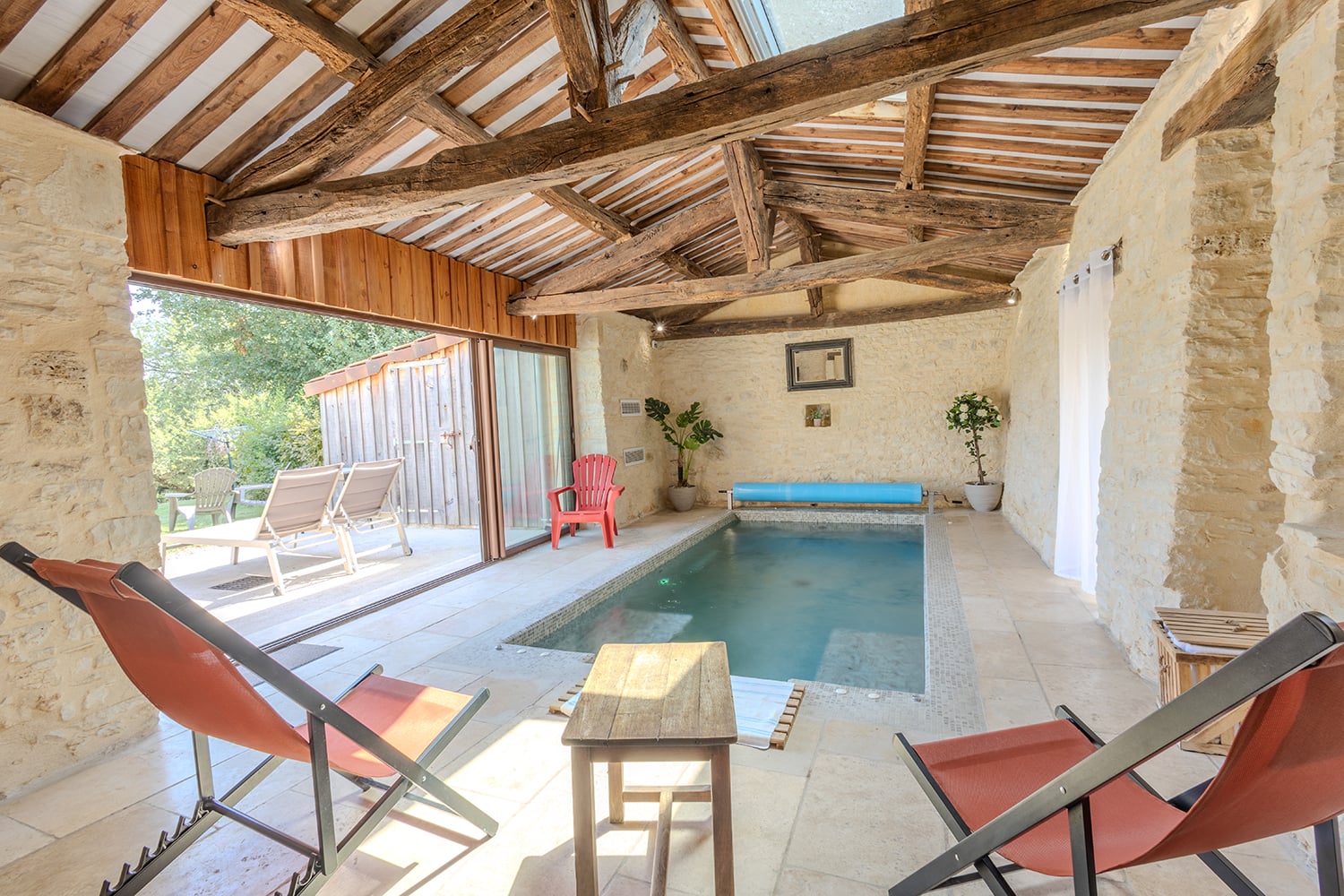 Piscine intérieure privée chauffée
