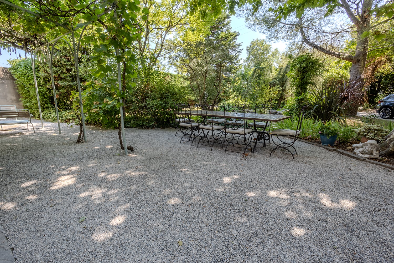 Terrasse pour les repas