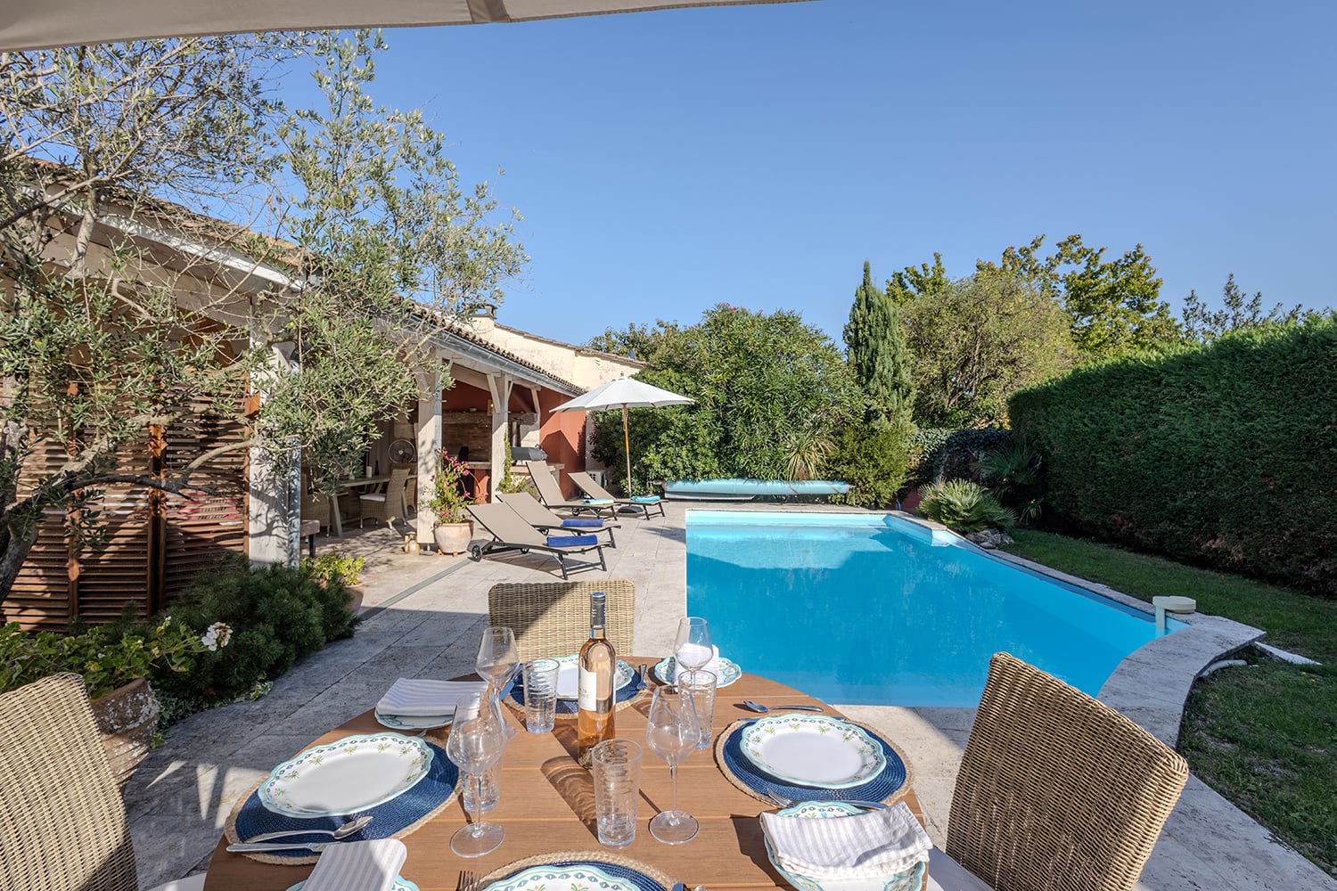 Piscine privée à débordement