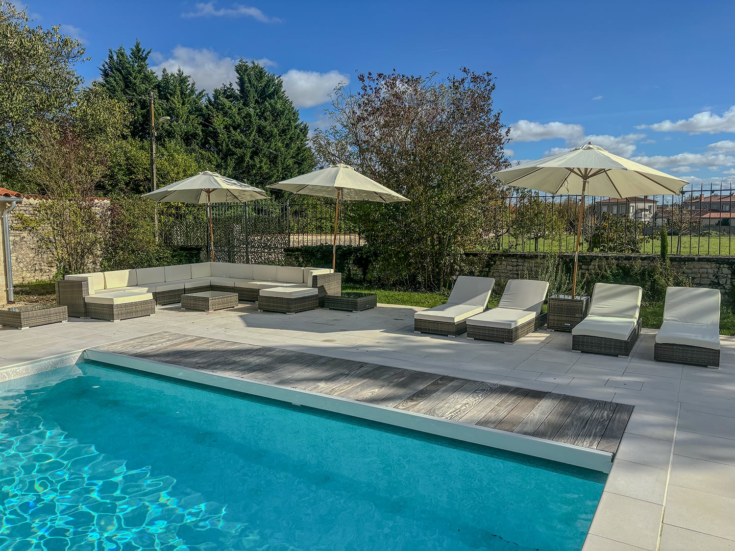 Piscine privée | Maison de vacances à Ambérac