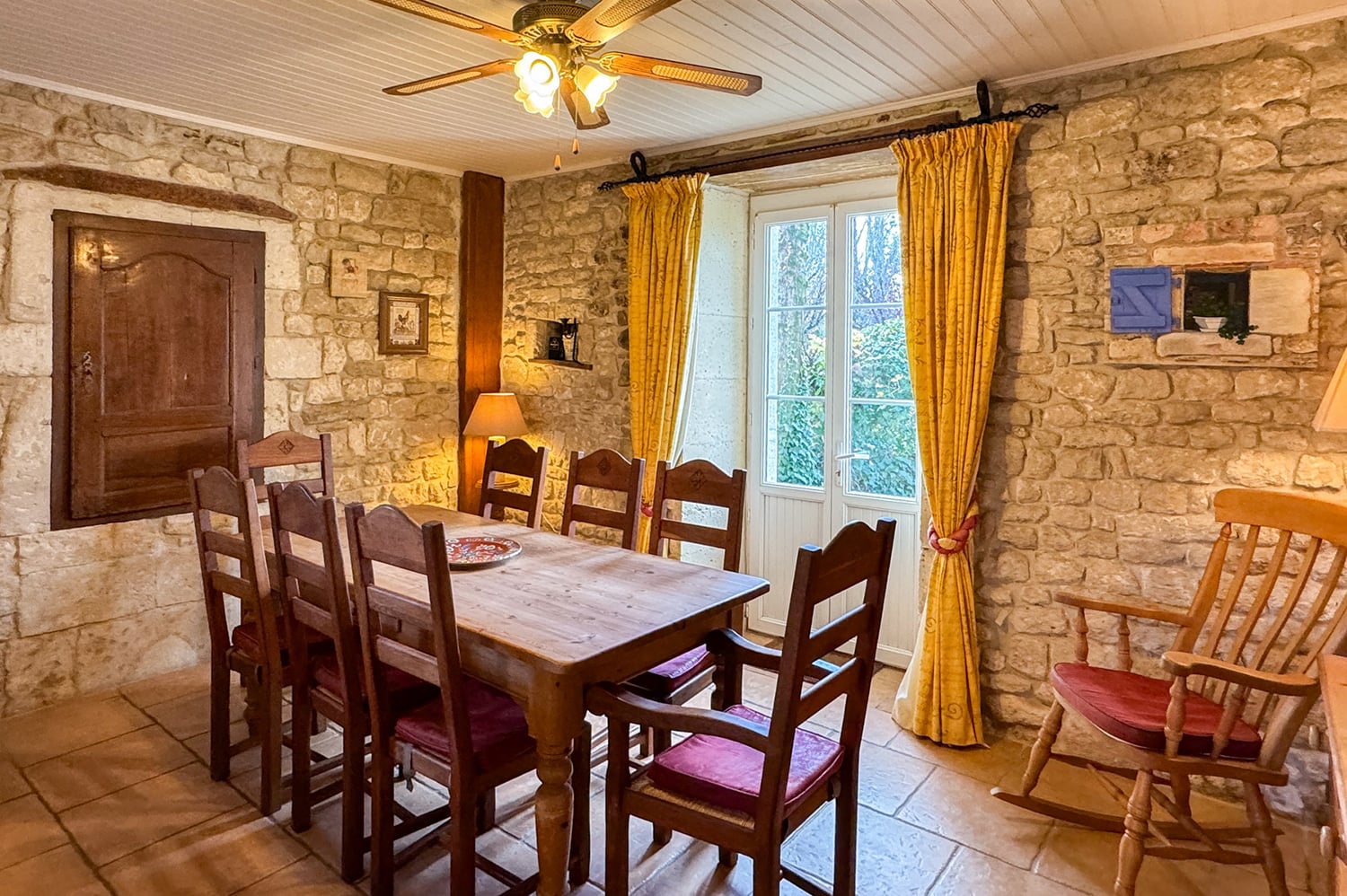 Salle à manger | Maison de vacances en Nouvelle-Aquitaine