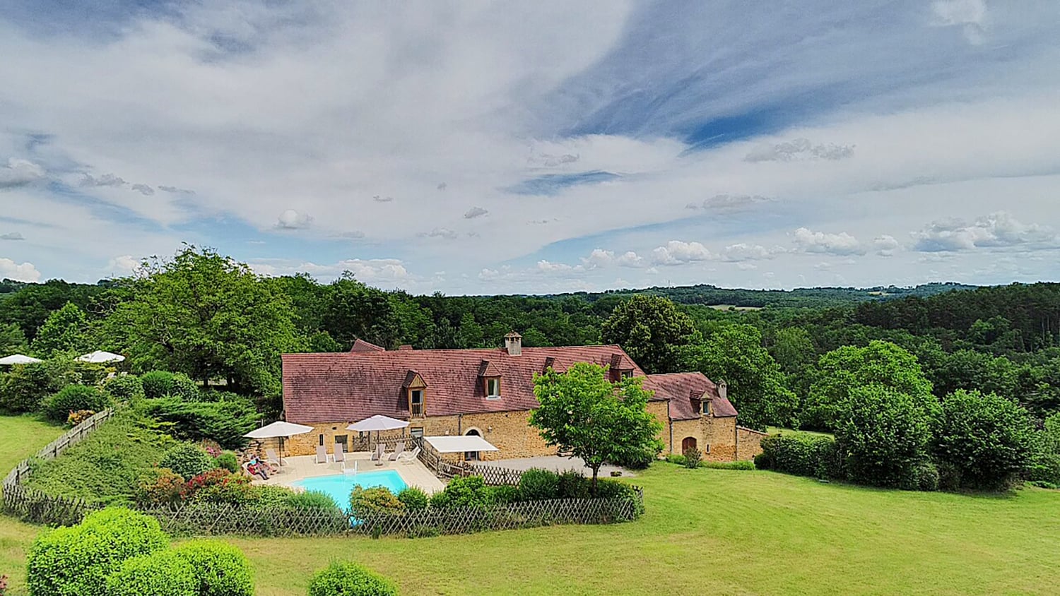 Holiday home with private pool in Dordogne