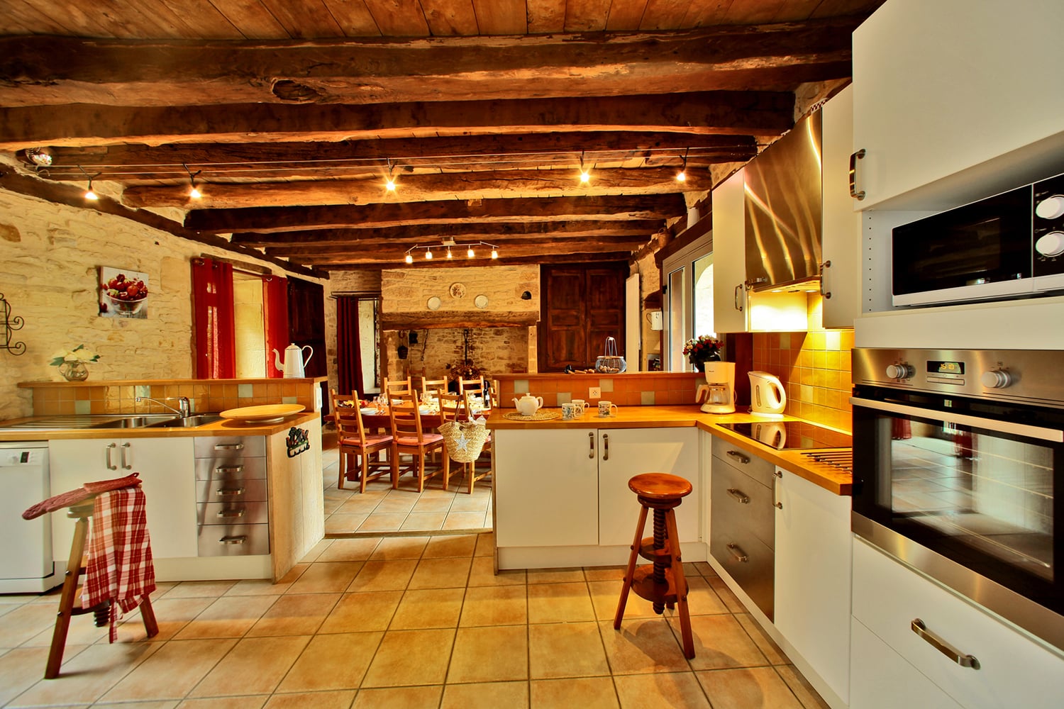 Kitchen | Holiday home with private pool in Dordogne