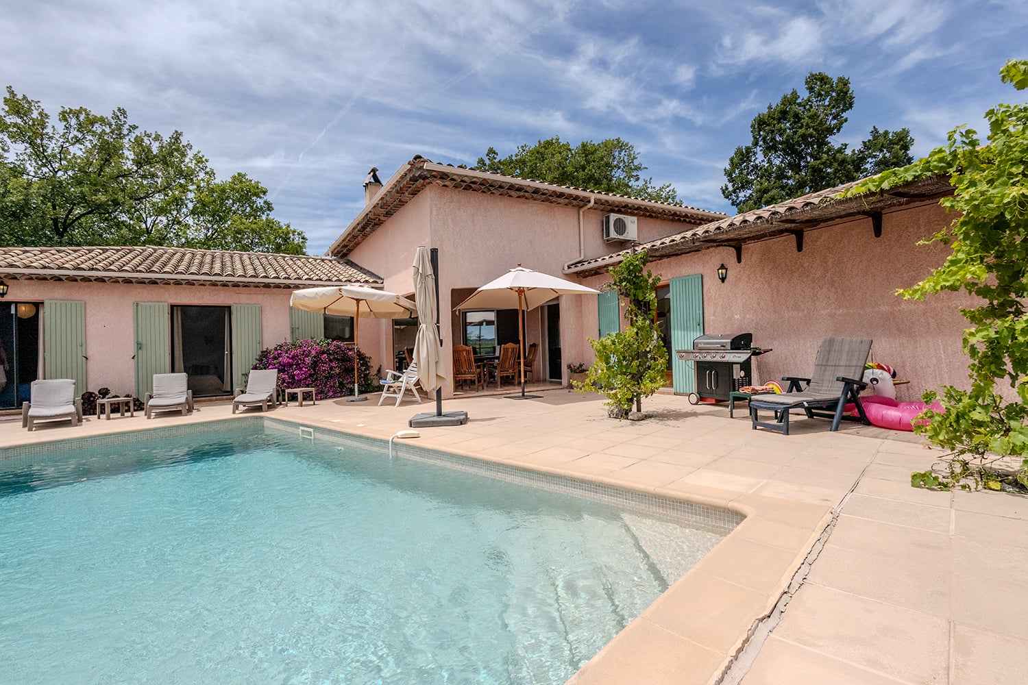Holiday villa in Claviers with private pool