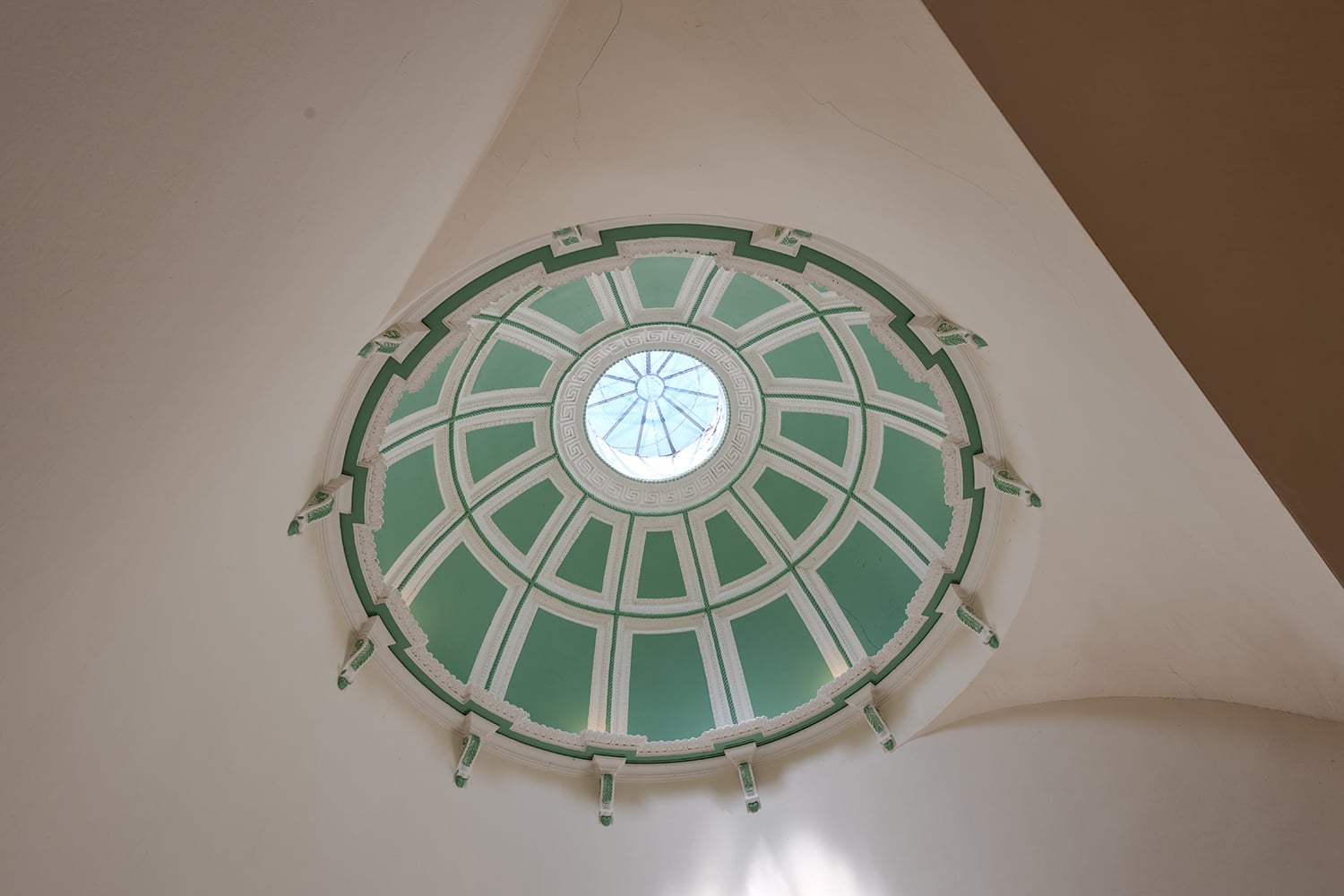 Plafond de l'escalier du dôme