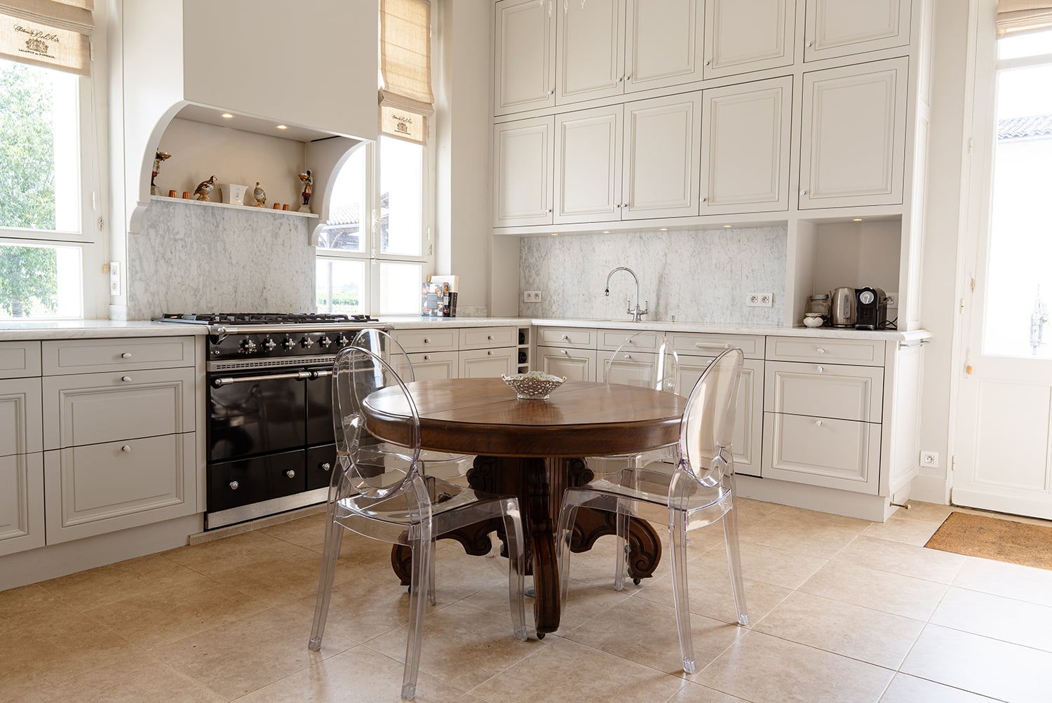 Kitchen | Vacation château in Gironde Kitchen | Vacation château in Gironde