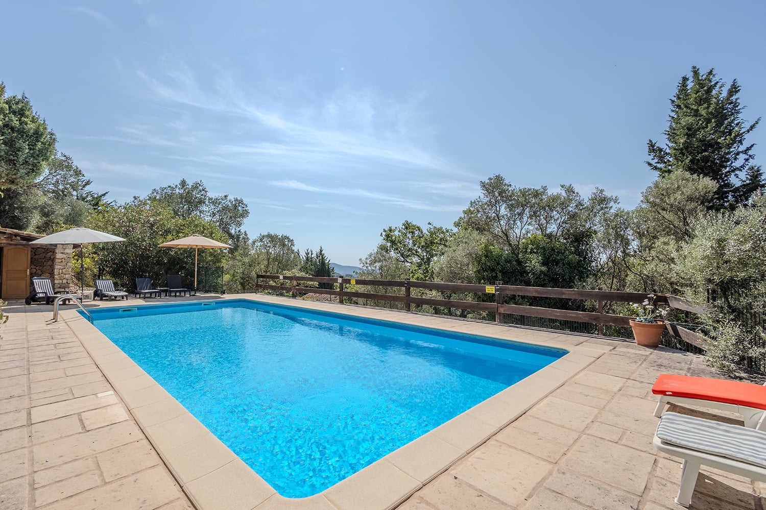 Private pool Private pool