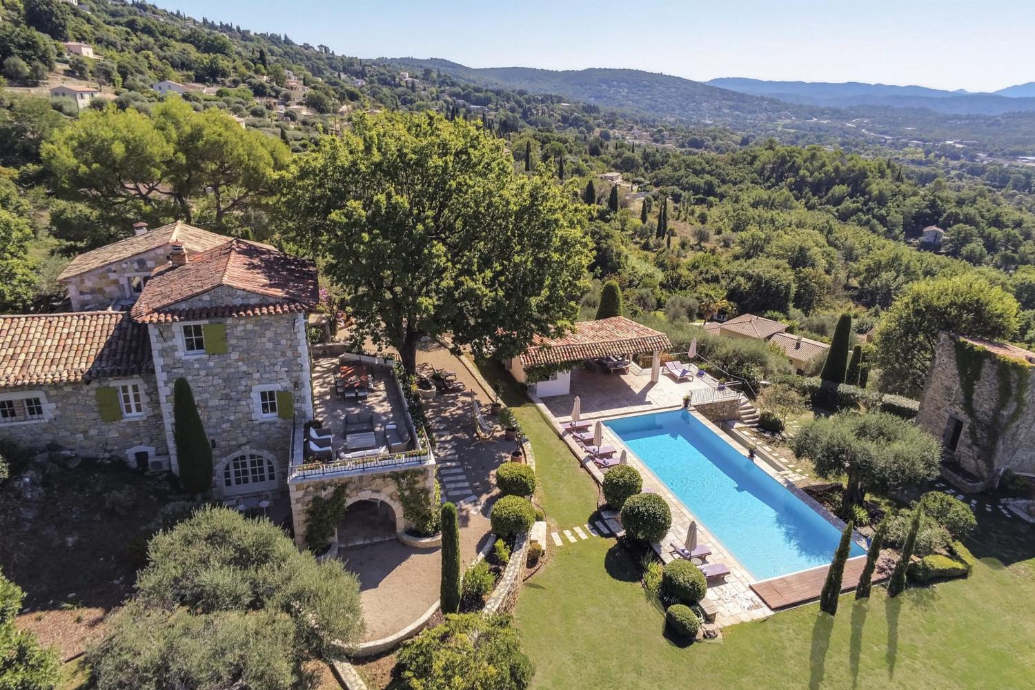 Location de vacances en Provence avec piscine privée chauffée