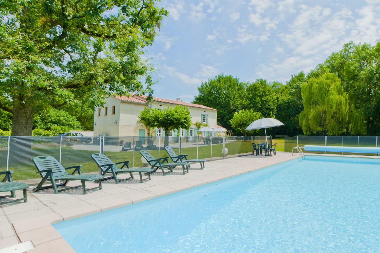 Gîte de vacances dans le Sud-Ouest de la France avec piscine privée chauffée