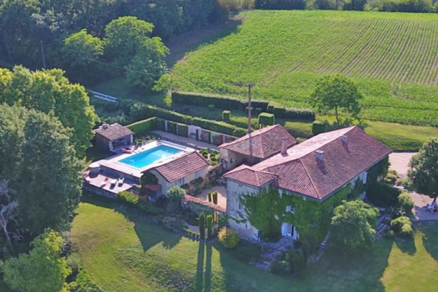Location maison en Dordogne avec piscine privée chauffée