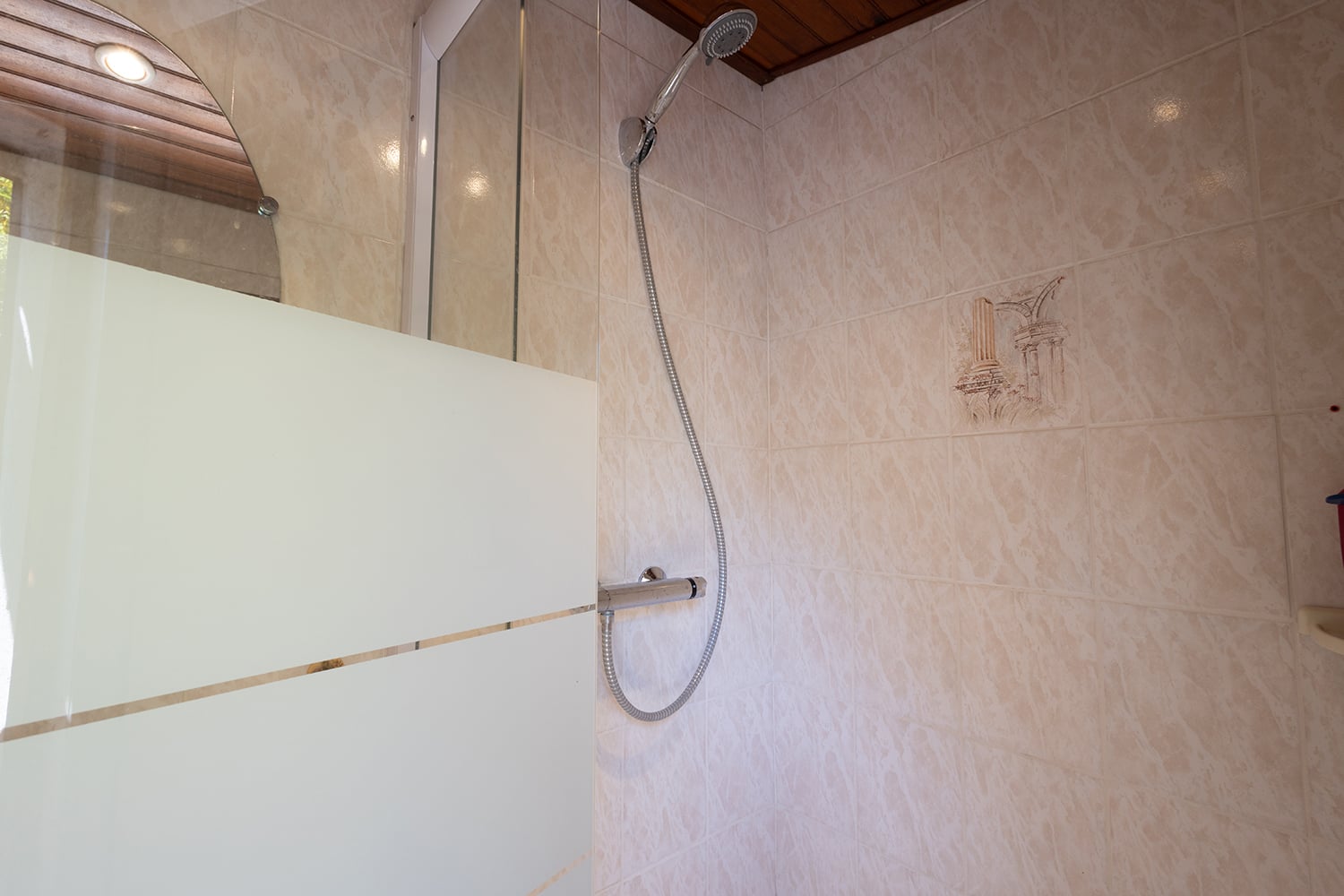 Douche de la maison de la piscine