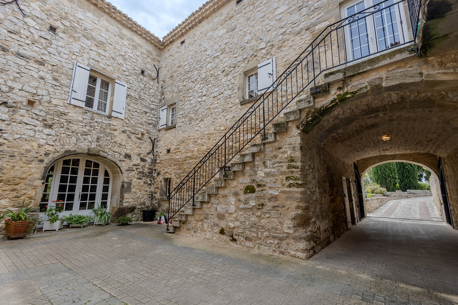 Cour | Maison de vacances à à Blauzac