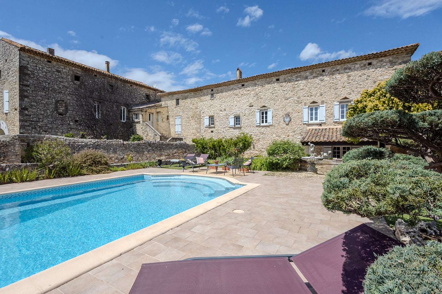 Maison de vacances à à Blauzac avec piscine privée