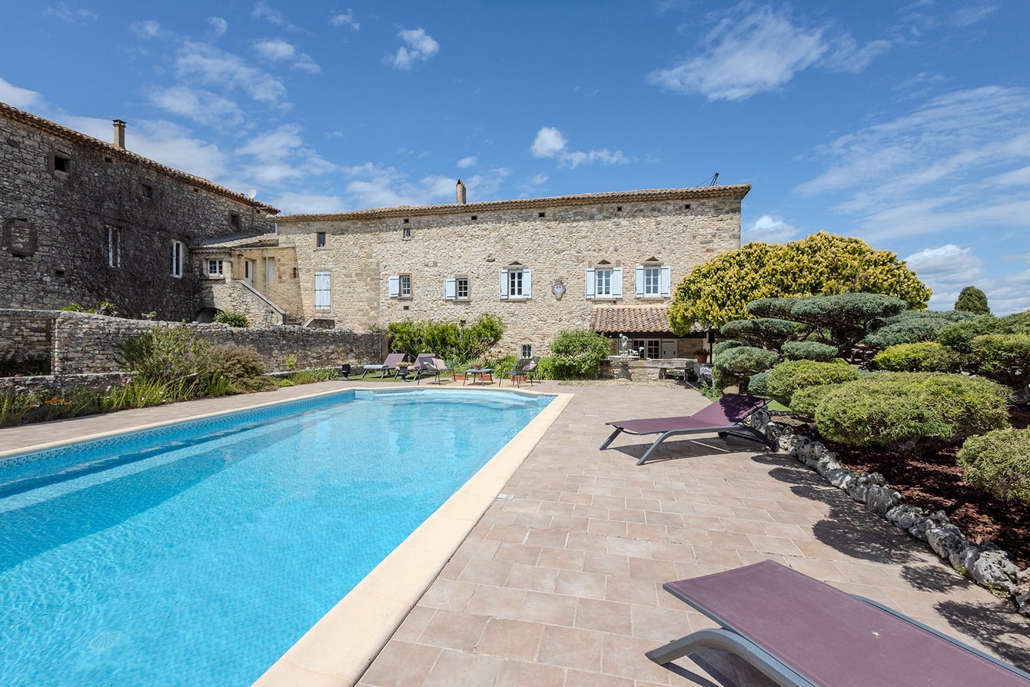 Maison de vacances à à Blauzac avec piscine privée