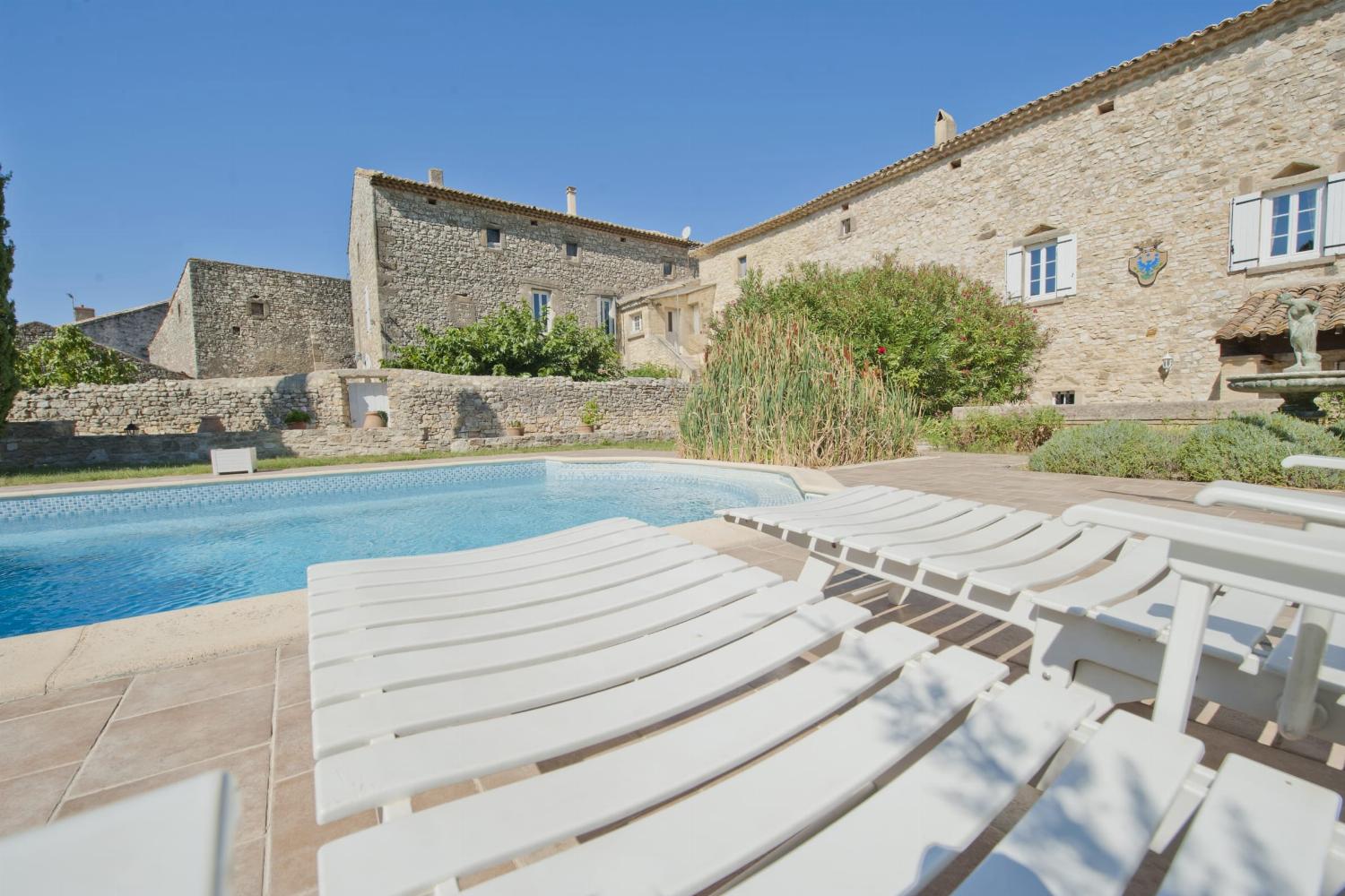 Maison de vacances dans le sud de la France avec piscine privée