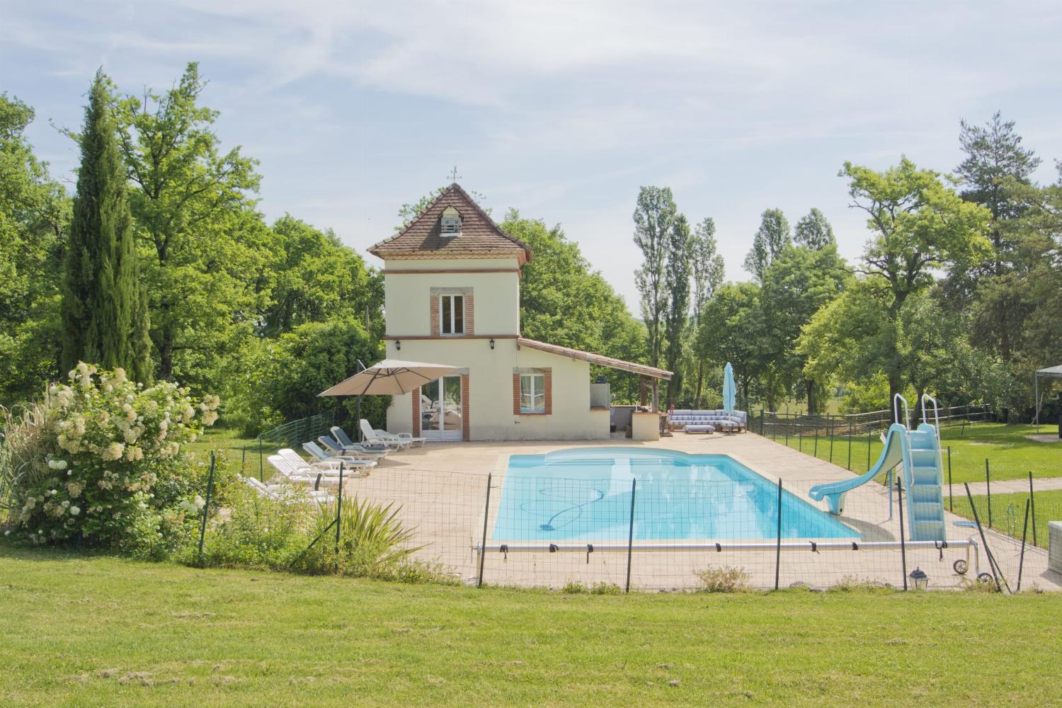 Maison de vacances dans le Tarn avec piscine privée