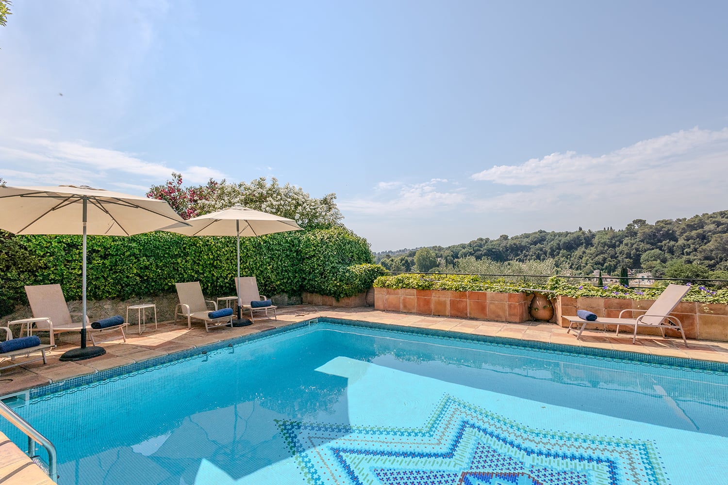 Private pool