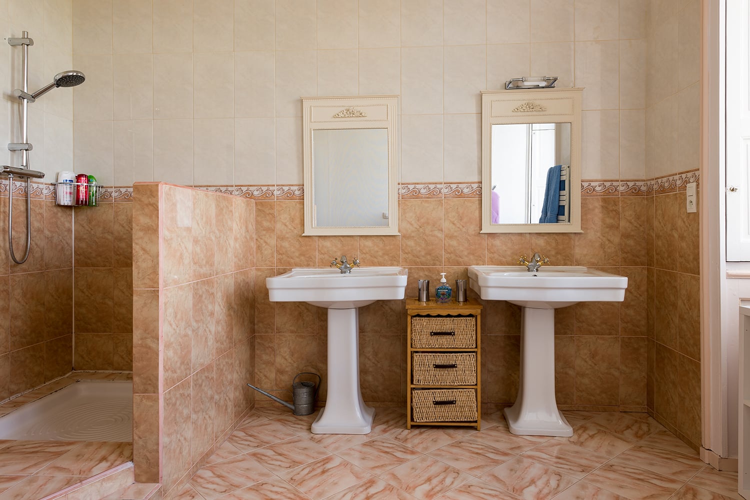 Salle de bain | Château de vacances à Dignac