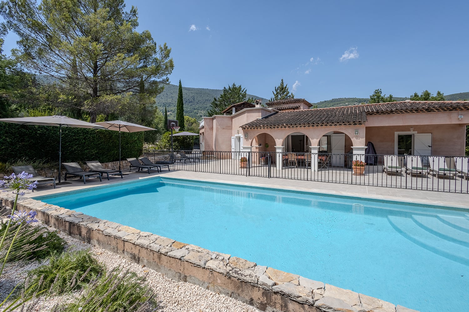 Holiday villa in Seillans with private pool