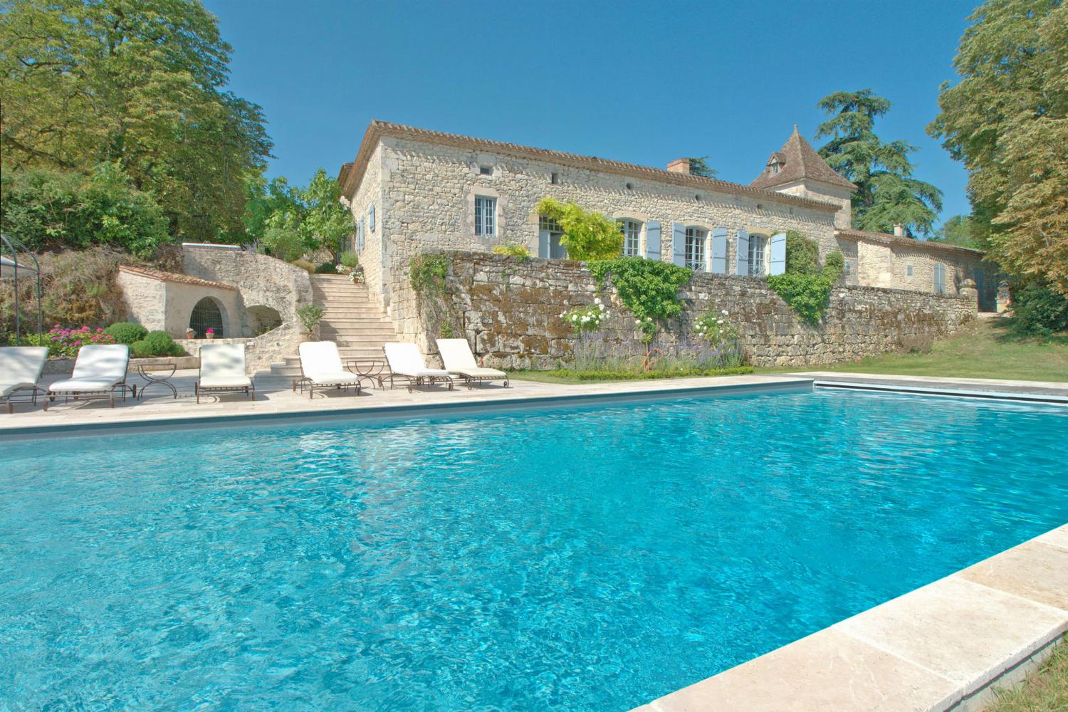 Location de vacances dans le Tarn-en-Garonne avec piscine privée chauffée
