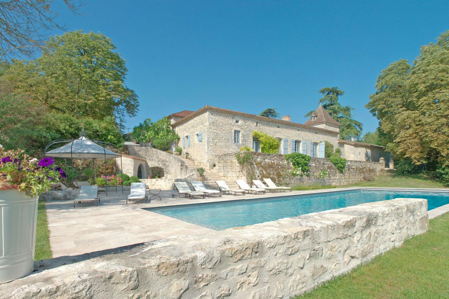 Location de vacances dans le Tarn-en-Garonne avec piscine privée chauffée