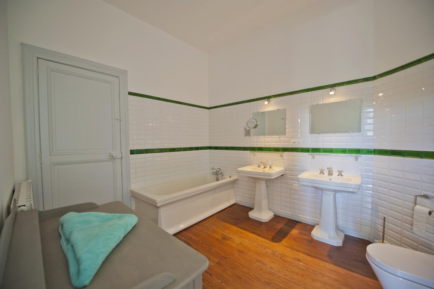 Salle de bain | Location maison dans le sud de la France