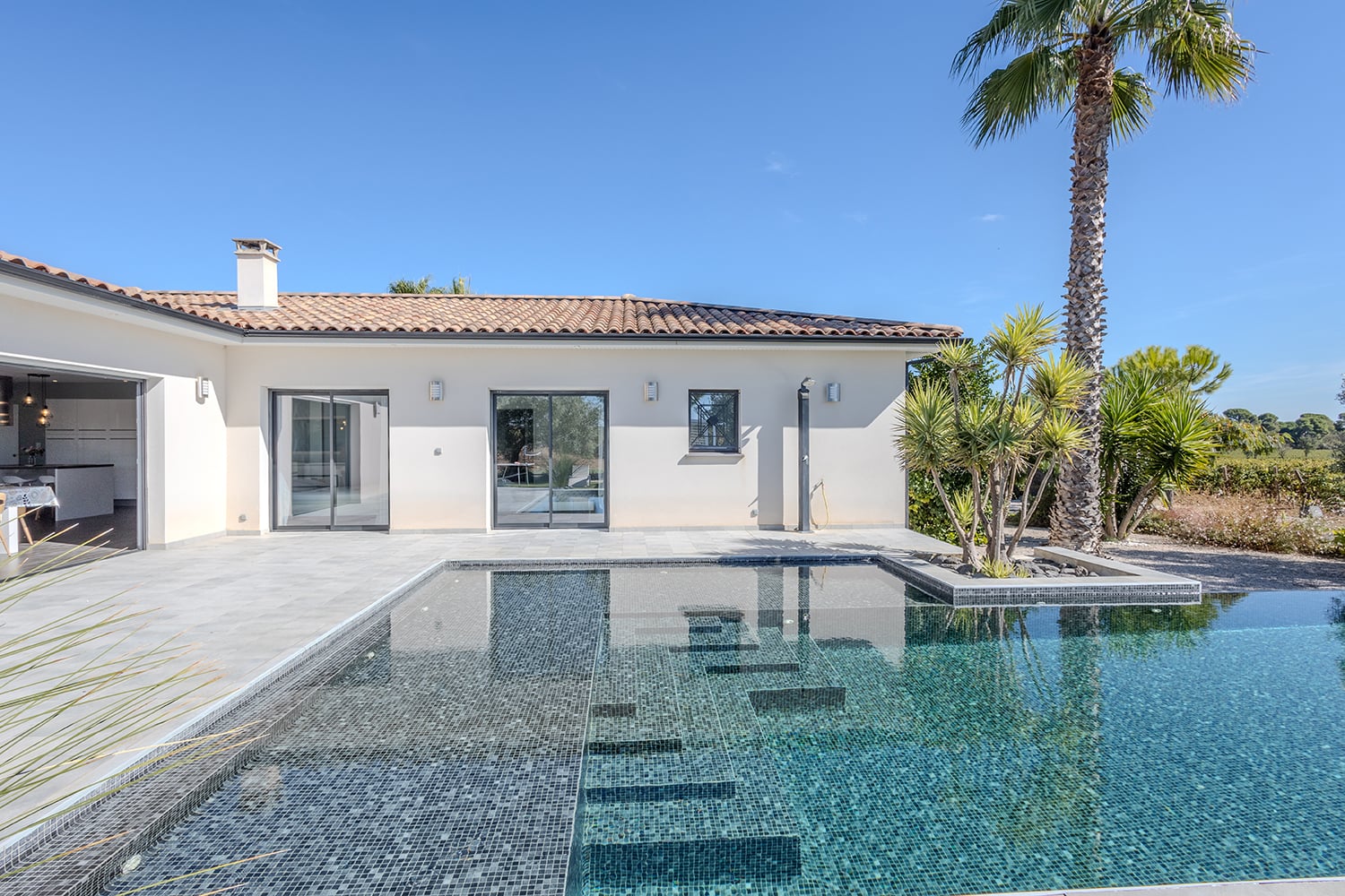 Villa à louer à Servian avec piscine privée