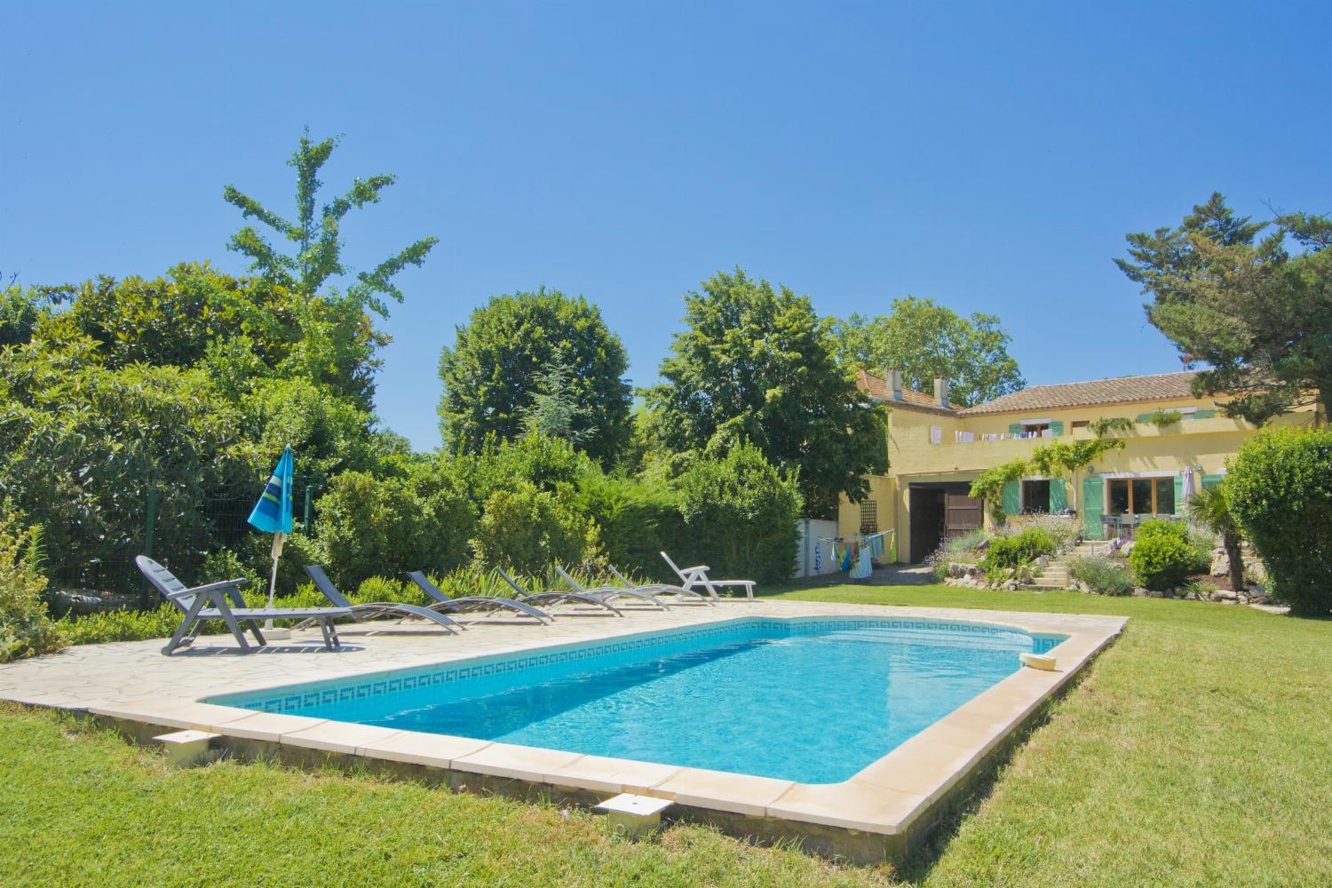 Private pool Private pool