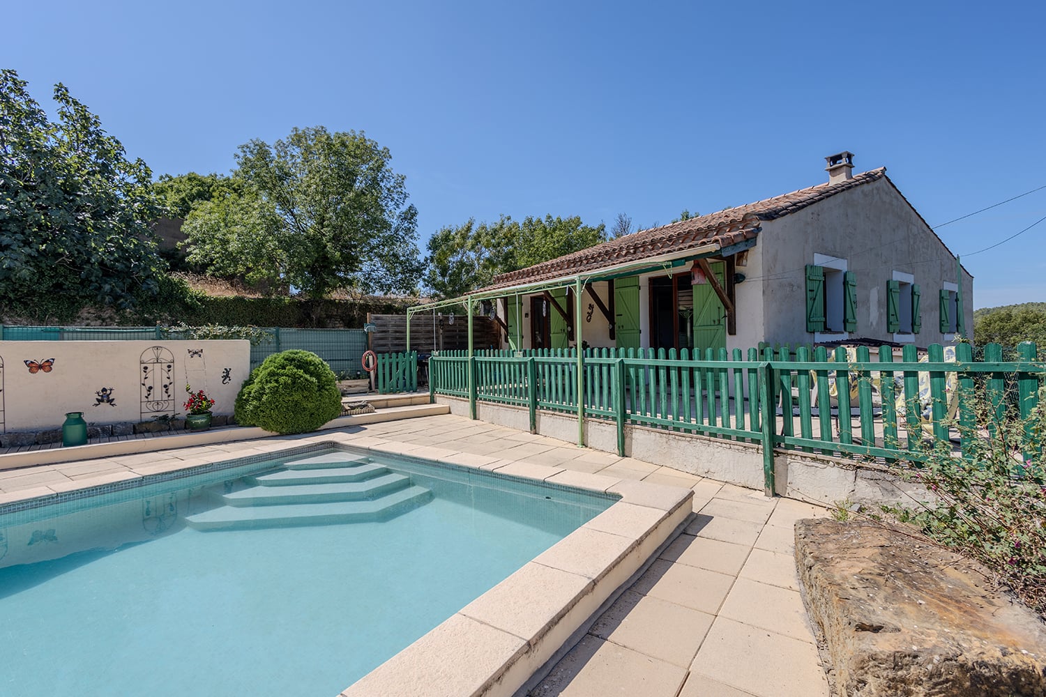 Holiday villa in the South of France with private pool
