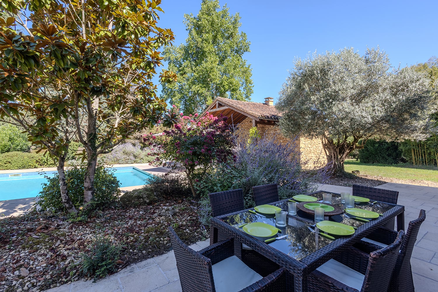 Terrasse pour les repas