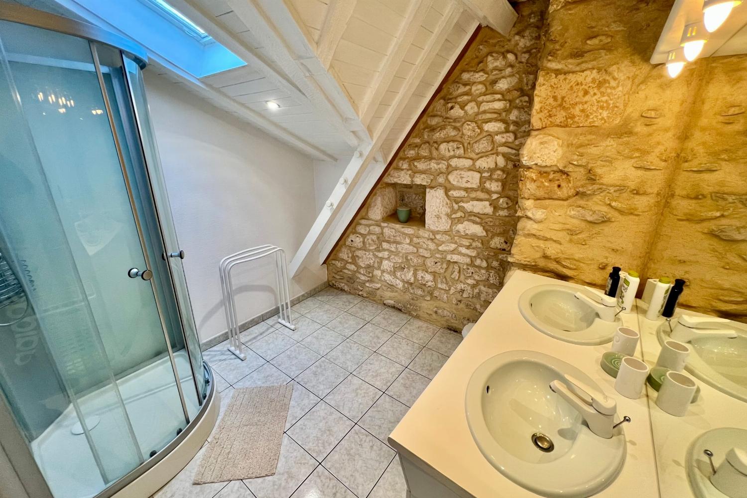 Salle de bain | Location de vacances en Dordogne