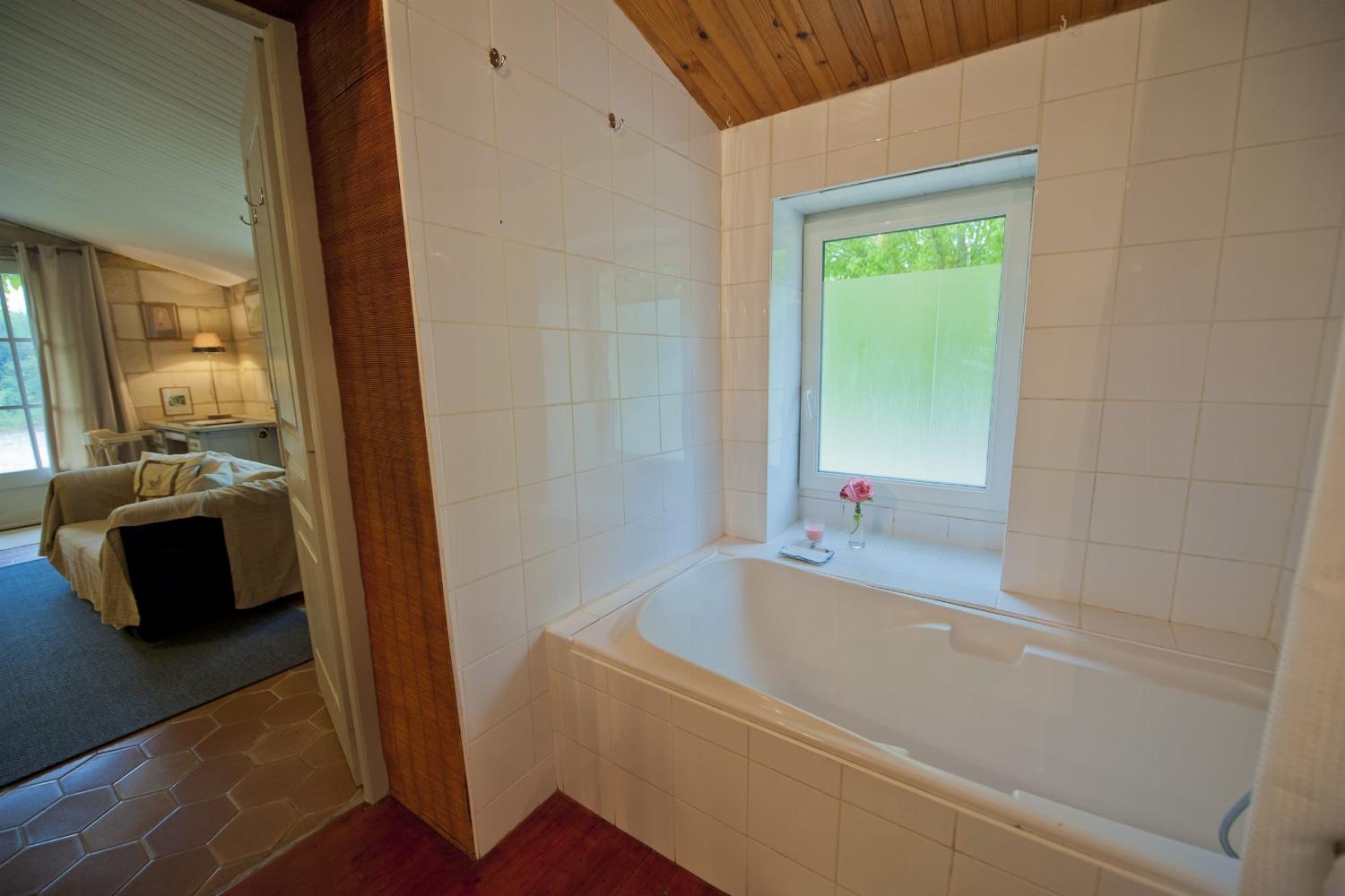 Salle de bain | Location maison en Gironde