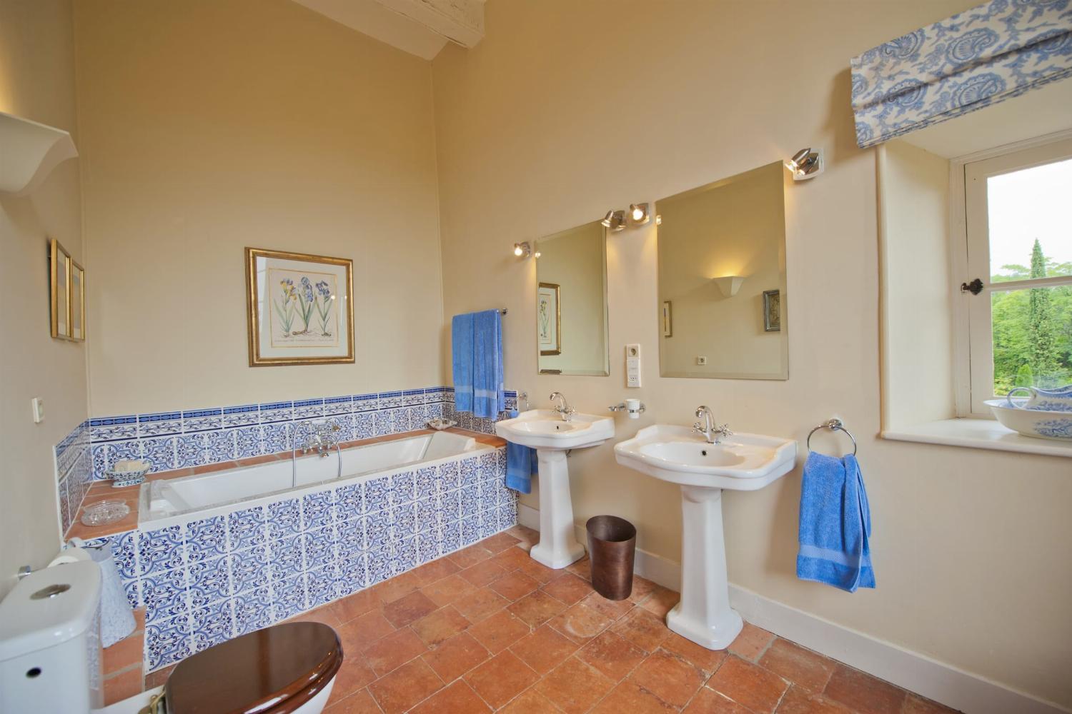 Salle de bain | Château de vacances dans le Gers
